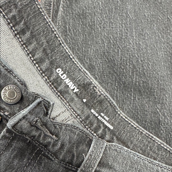 Old navy wow boyfriend jeans size 4 // 010211 - Picture 2 of 2